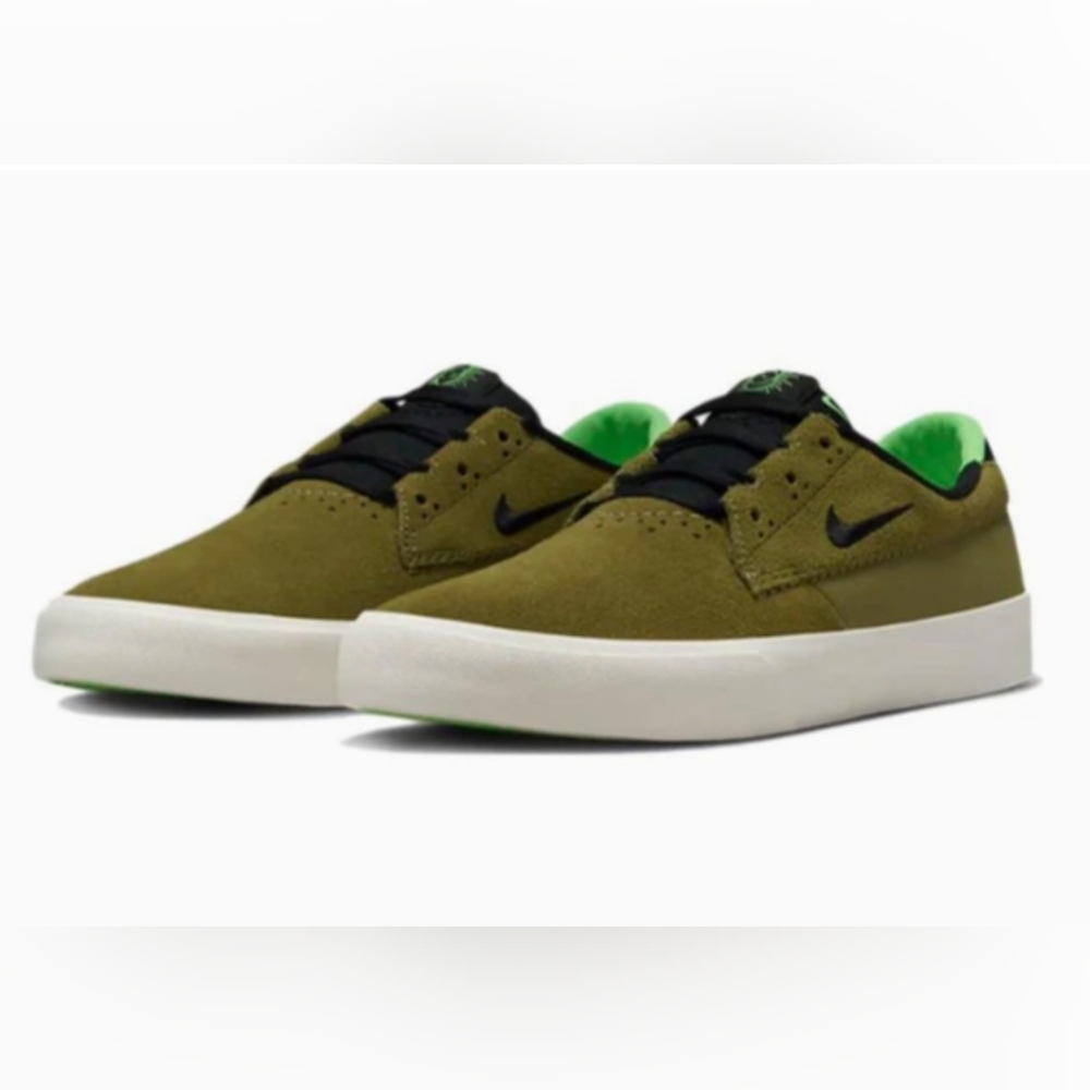 NWT Men's Nike SB Shoes. Shane Pilgrim Shoes. In Pilgrim Green. Various Sizes